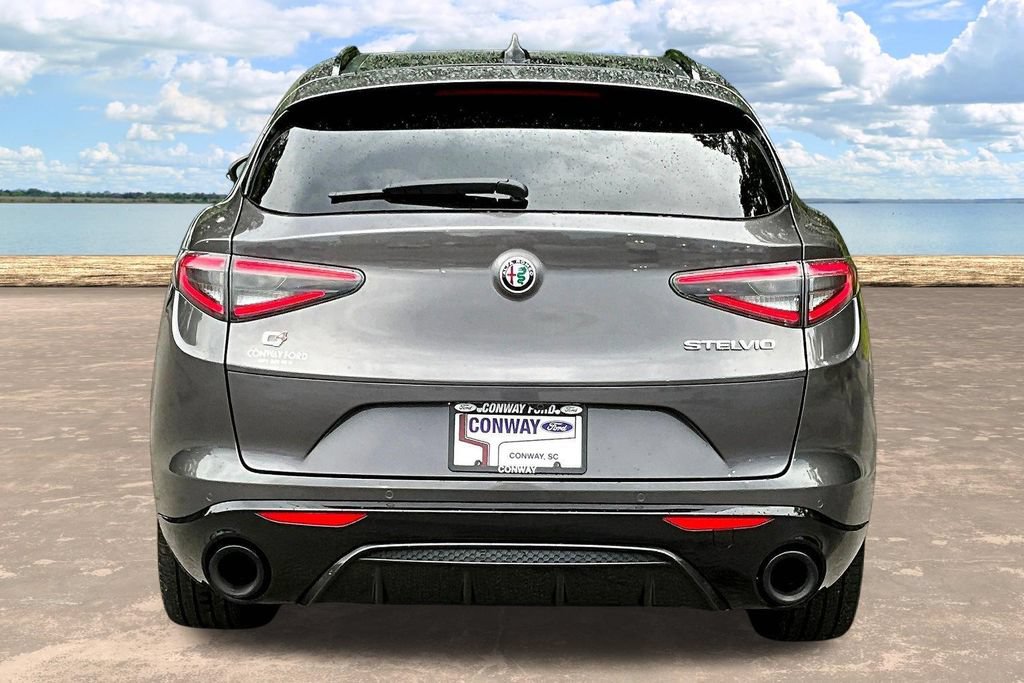 Used 2024 Alfa Romeo Stelvio Veloce AWD/4WD image 7