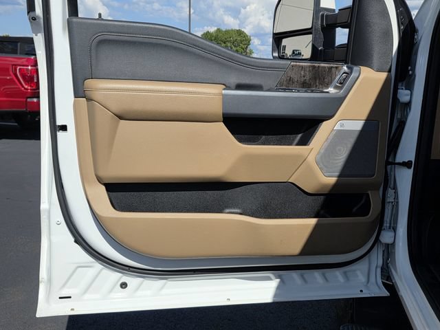 Used 2023 Ford F350 Lariat w/ Lariat Ultimate Package AWD/4WD image 17