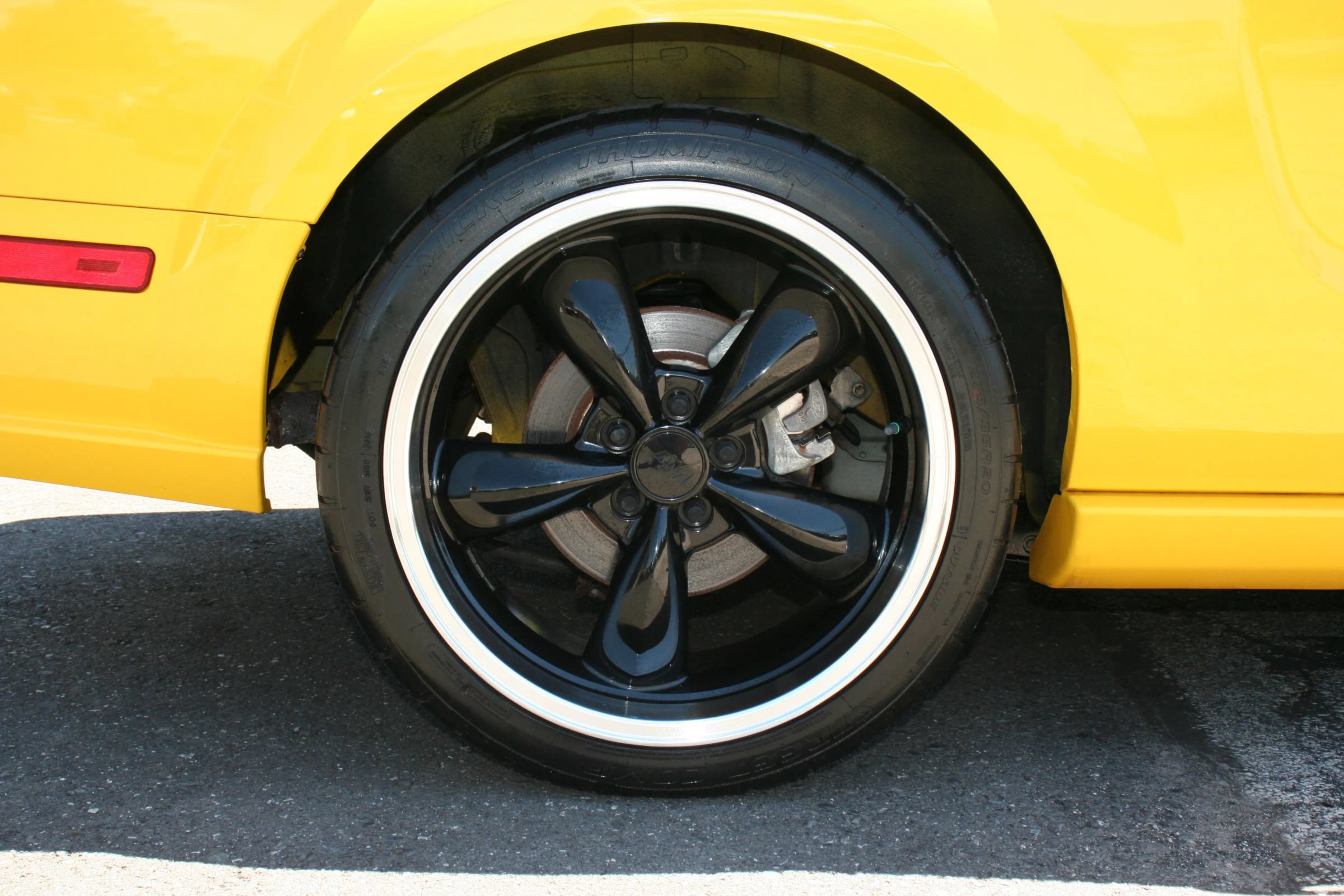 Used 2006 Ford Mustang GT Premium RWD image 20