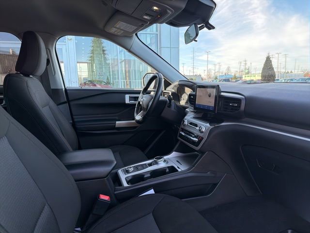 Used 2022 Ford Explorer XLT image 30