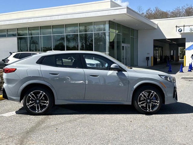 Used 2025 BMW X2 xDrive28i w/ Technology Package image 2