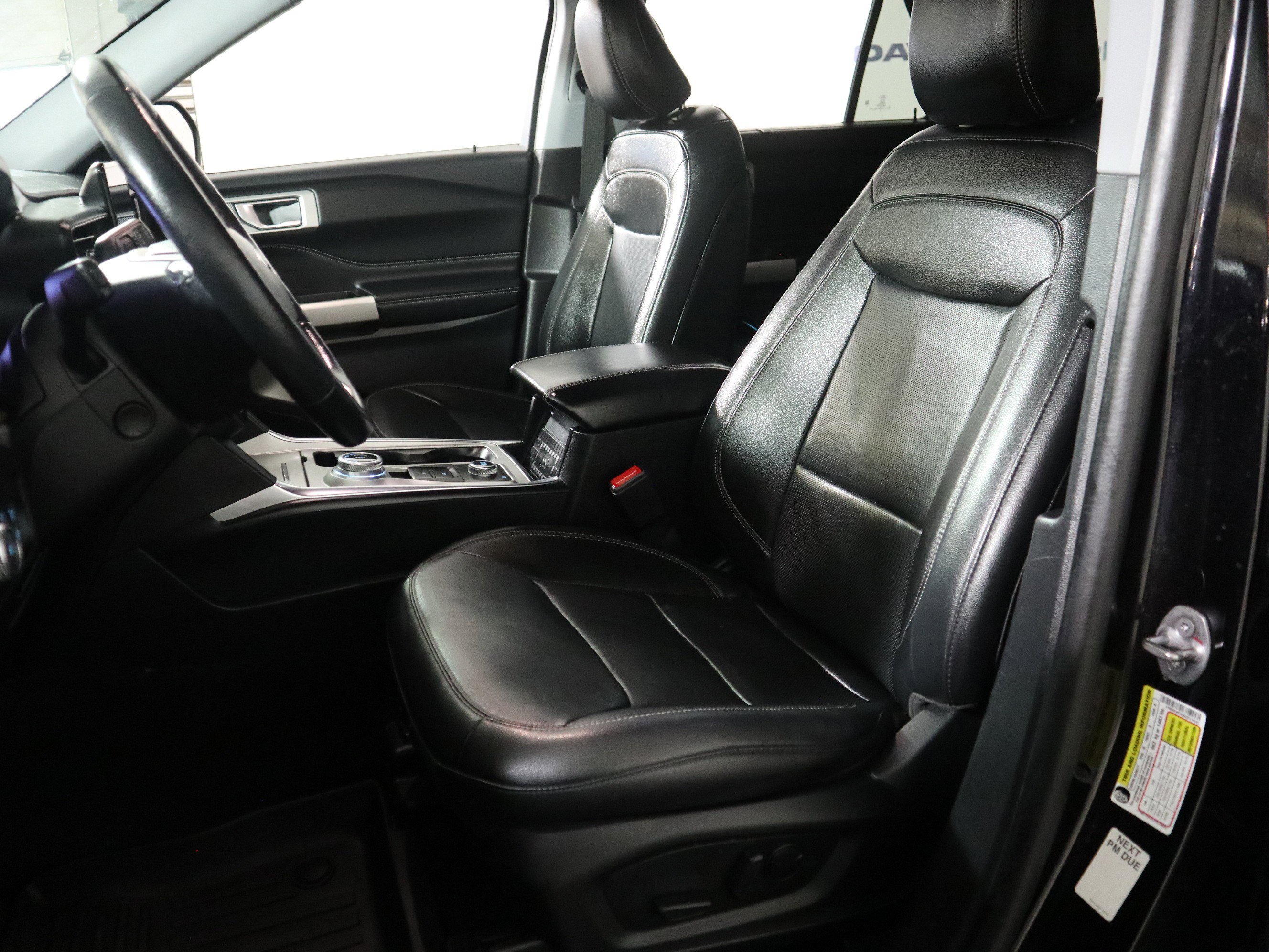 Used 2022 Ford Explorer Limited w/ Equipment Group 301A image 24