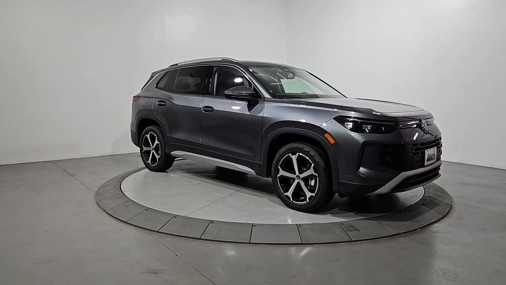 New 2026 Volkswagen Tiguan SE image 7