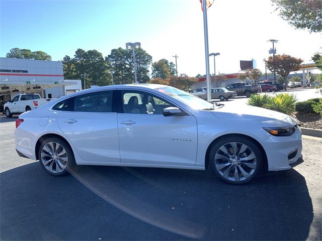 Used 2016 Chevrolet Malibu Premier w/ Driver Confidence Package image 9
