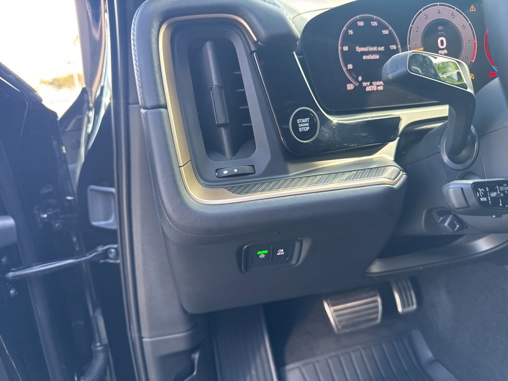 Used 2024 Porsche Cayenne Turbo GT image 34