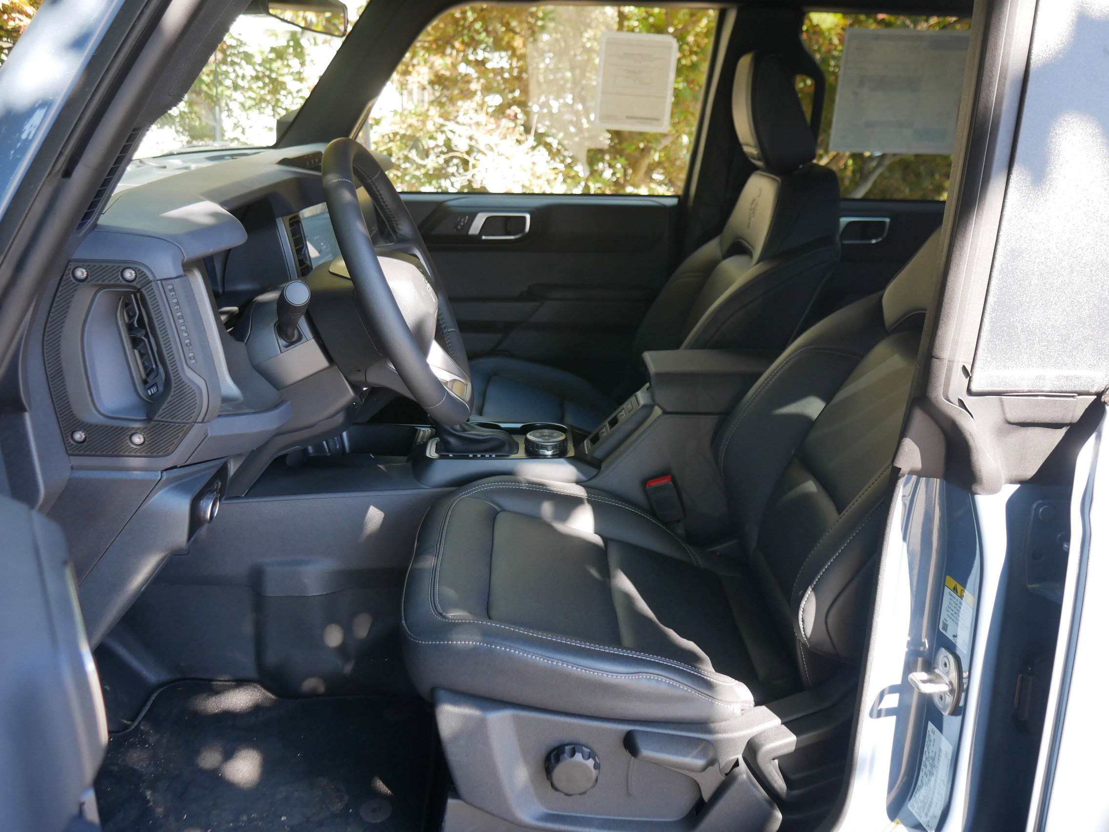 New 2025 Ford Bronco Big Bend w/ Black Diamond Package AWD/4WD image 3