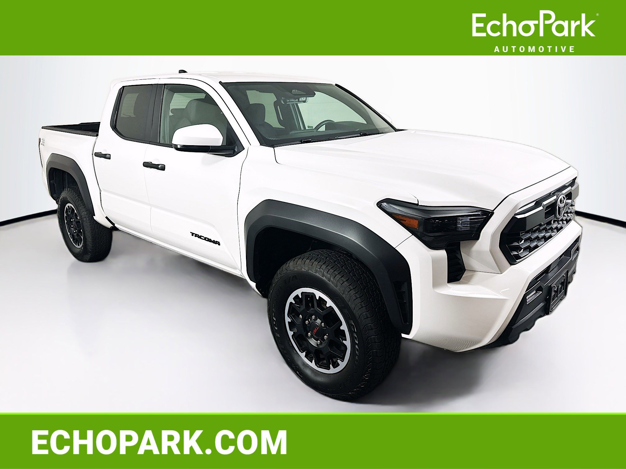 Used 2025 Toyota Tacoma TRD Off-Road AWD/4WD image 1