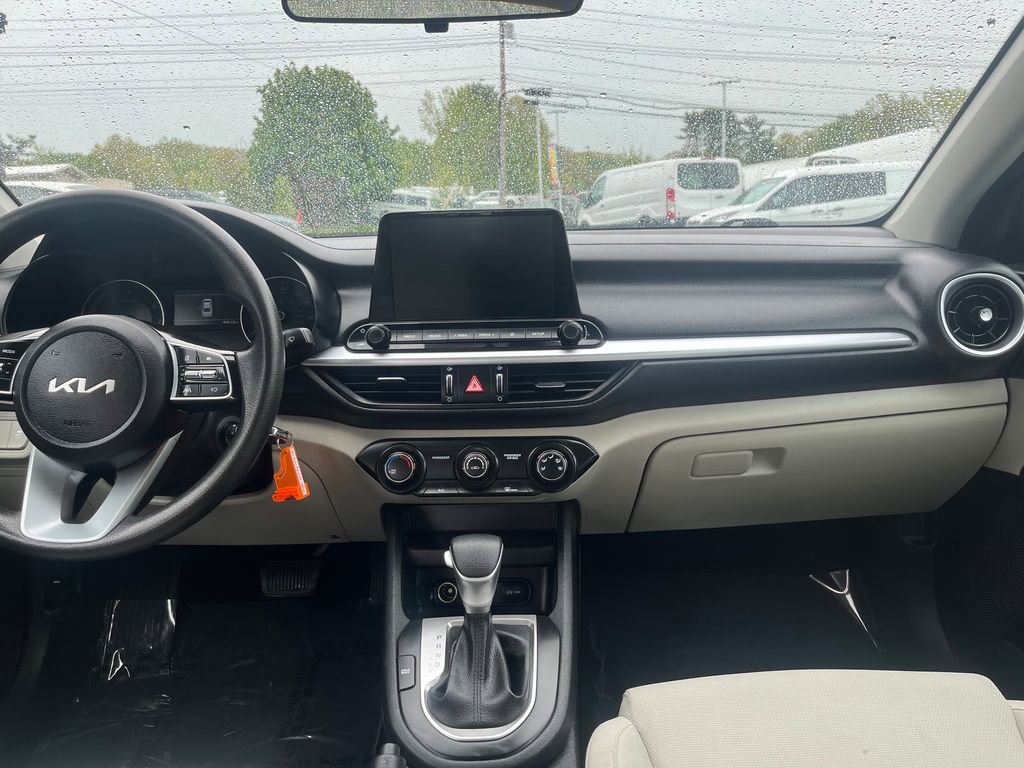 Used 2022 Kia Forte LXS FWD image 18