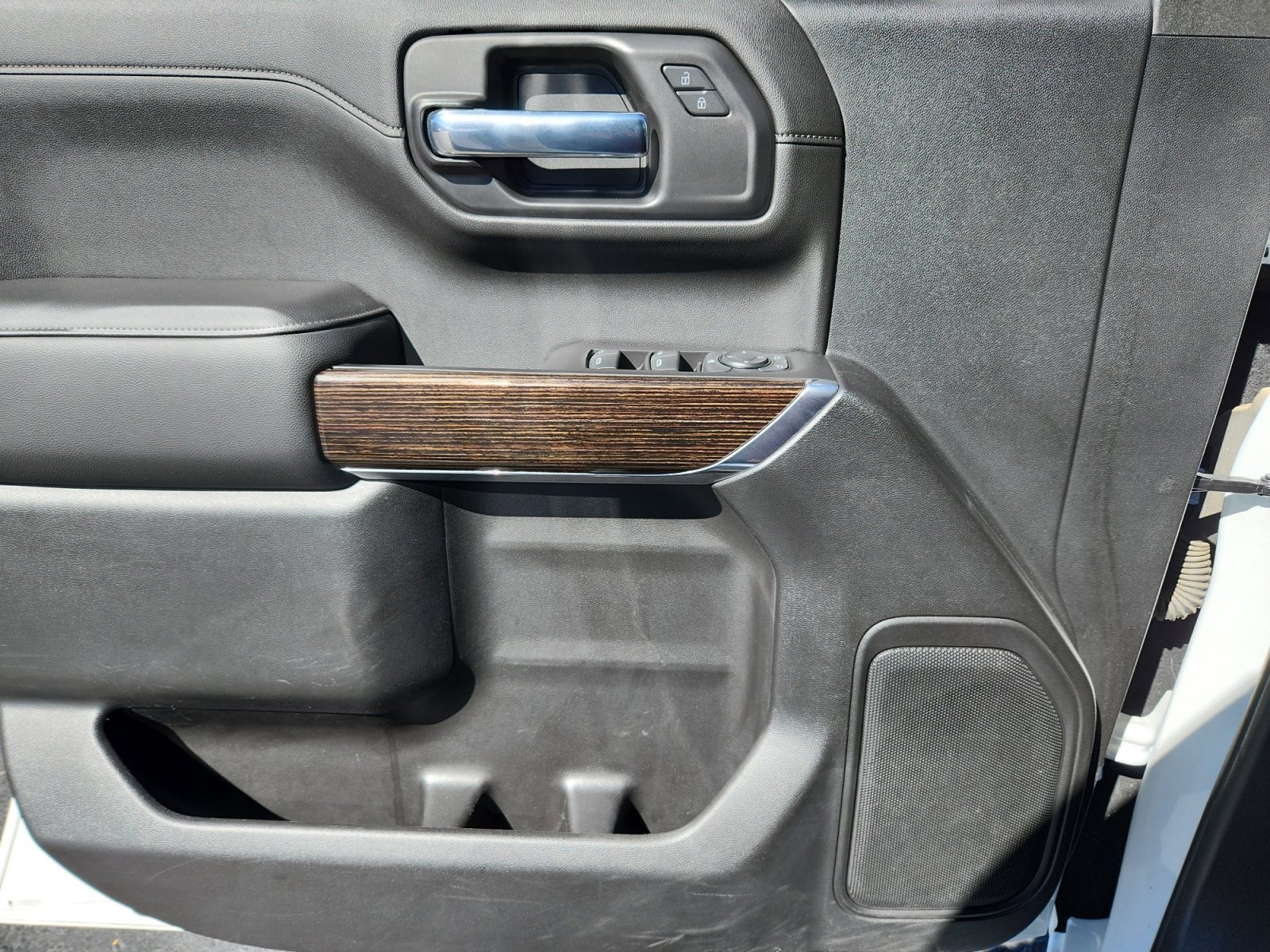 Used 2021 GMC Sierra 1500 Elevation image 13