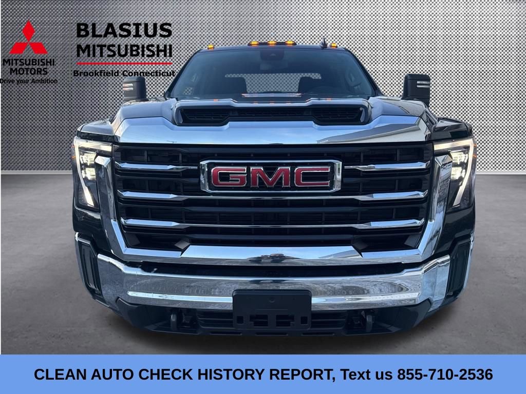 Used 2024 GMC Sierra 3500 SLE w/ SLE Value Package AWD/4WD image 3