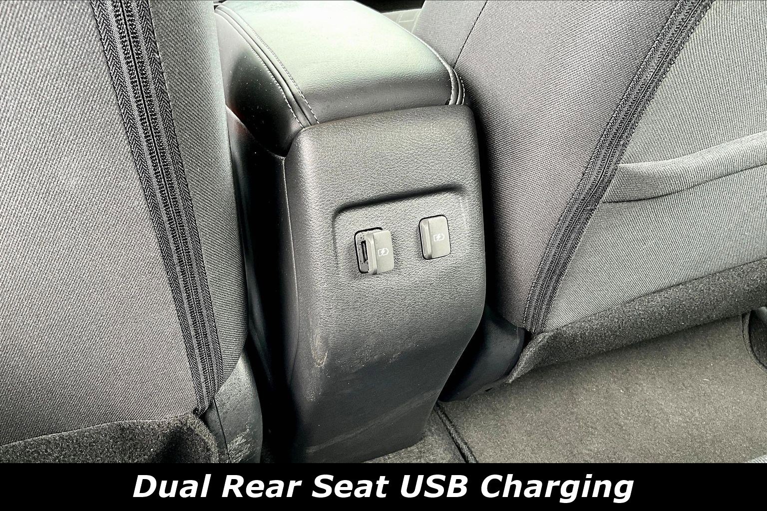 Used 2024 Nissan Kicks SV image 11