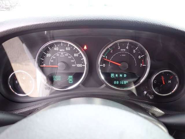 Used 2015 Jeep Wrangler Sport image 26