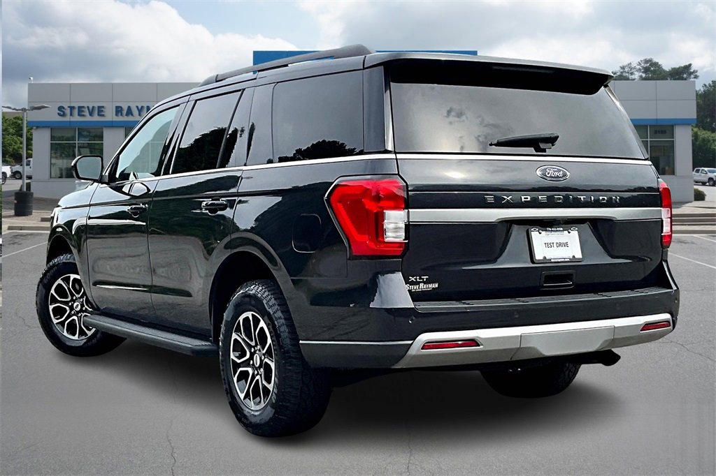 Used 2024 Ford Expedition XLT image 4