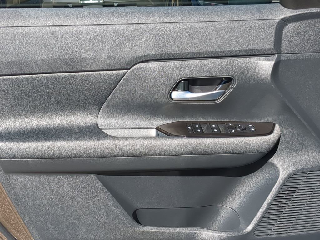 New 2026 Nissan Kicks SV image 11