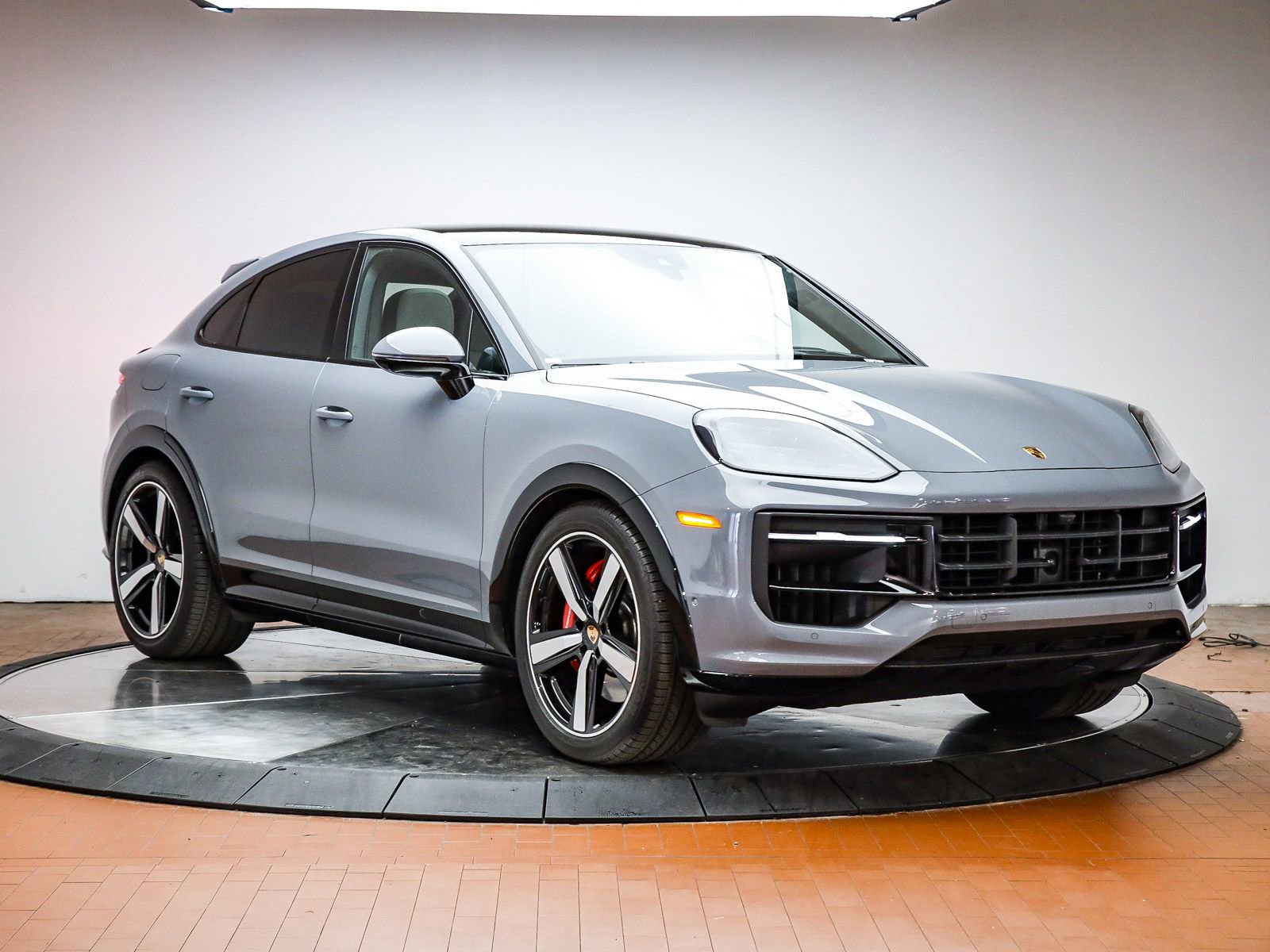 Used 2026 Porsche Cayenne GTS image 14