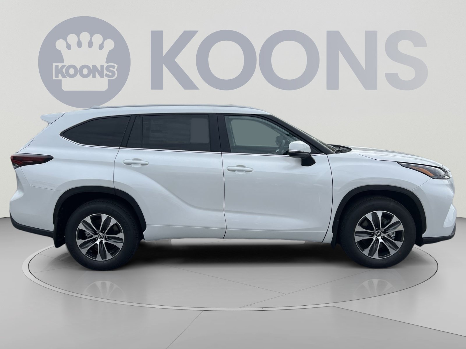 New 2026 Toyota Highlander XLE AWD/4WD image 8
