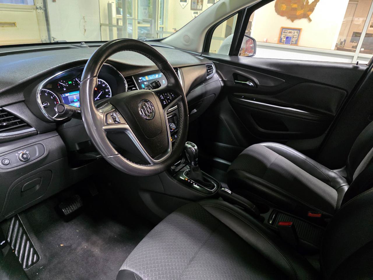 Used 2020 Buick Encore Preferred AWD/4WD image 16