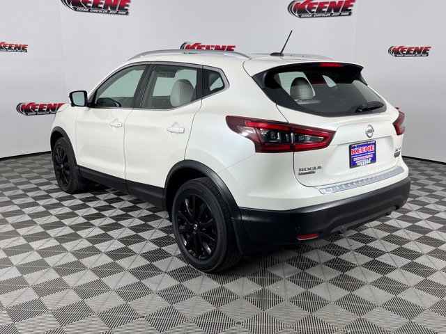 Used 2022 Nissan Rogue Sport SV w/ Technology Package AWD/4WD image 6