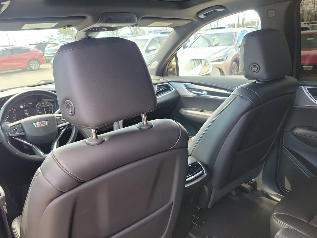 Used 2020 Cadillac XT6 Premium Luxury w/ LPO, Floor Liner Package image 16