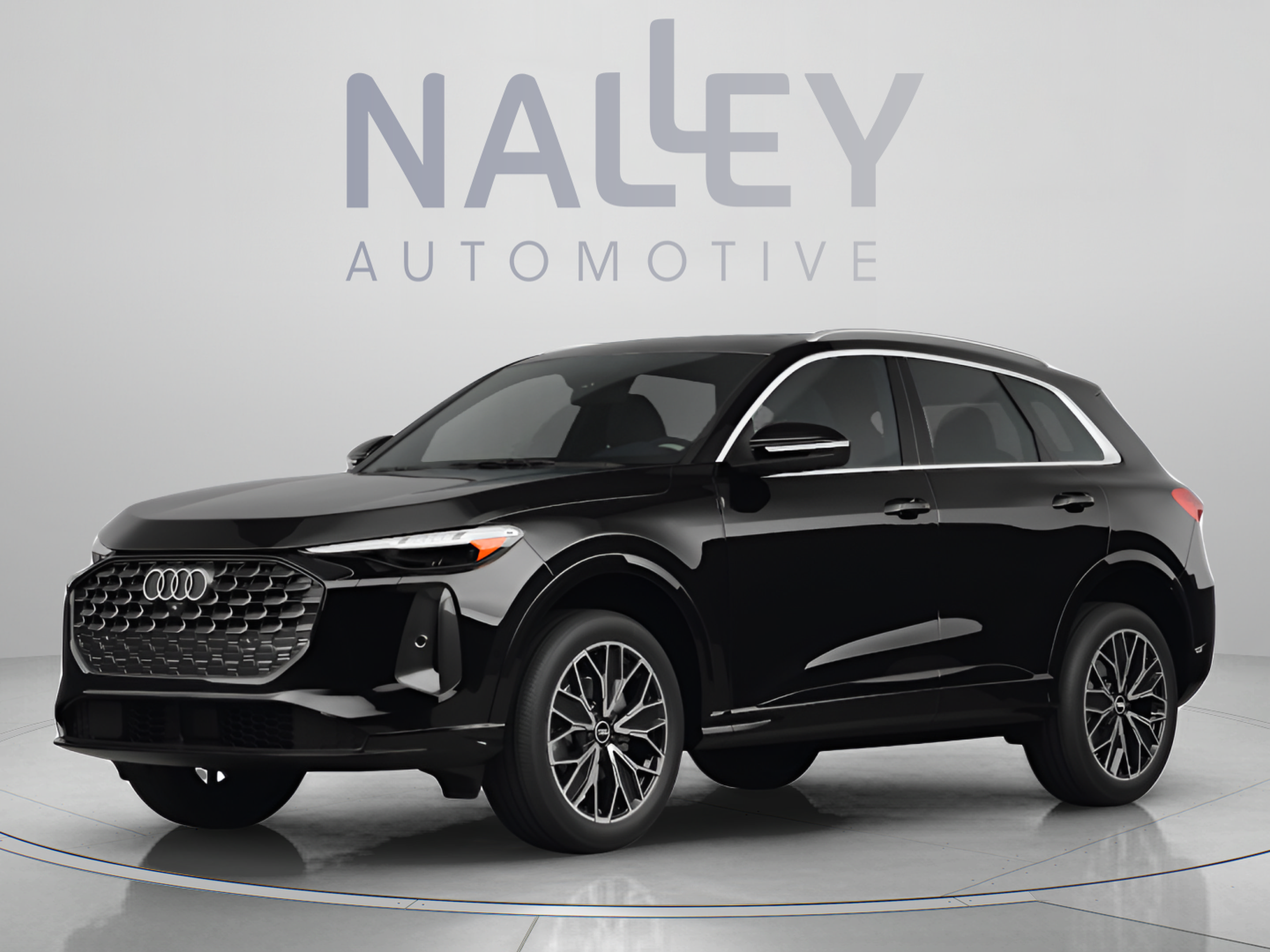 Used 2025 Audi Q5 Premium Plus w/ Premium Plus AWD/4WD image 2