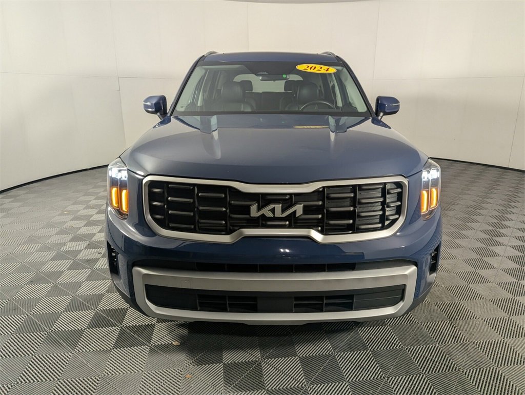 Used 2024 Kia Telluride S w/ S Sunroof Package image 3