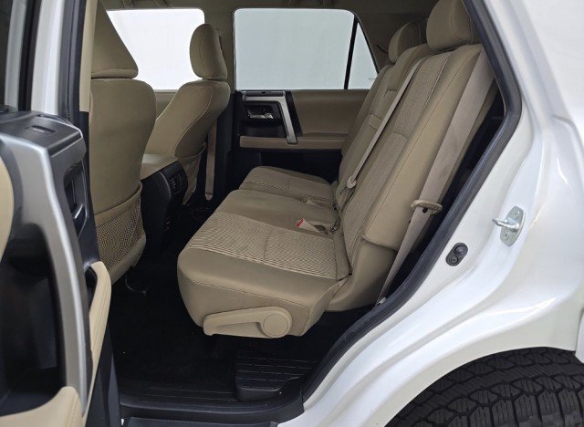 Used 2016 Toyota 4Runner SR5 AWD/4WD image 7