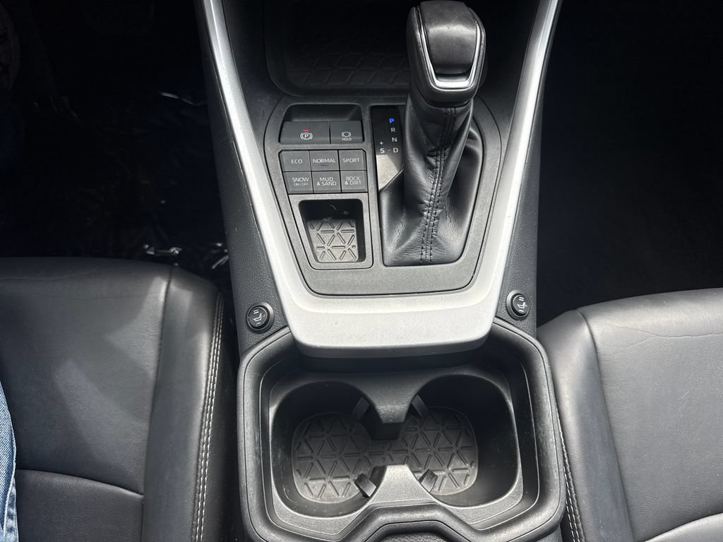 Used 2019 Toyota RAV4 XLE Premium AWD/4WD image 23
