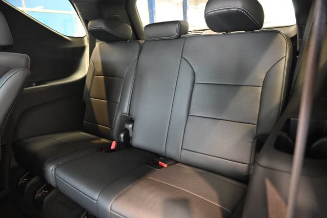 New 2026 Chevrolet Traverse LT w/ Driver Confidence Package FWD image 12
