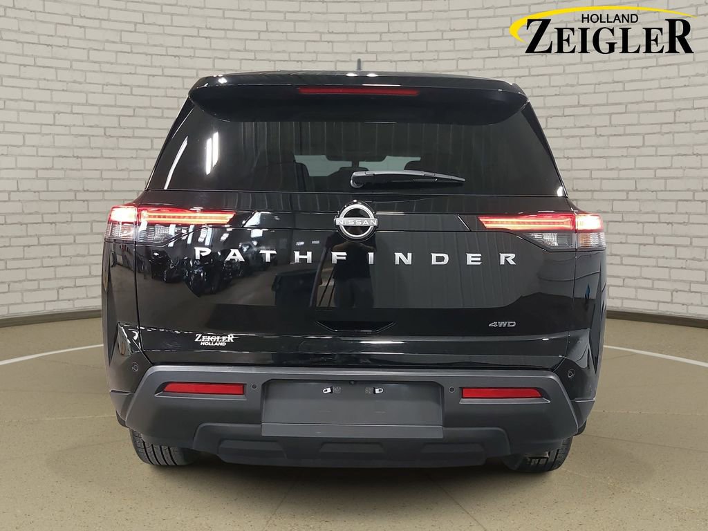 Certified 2025 Nissan Pathfinder S image 6