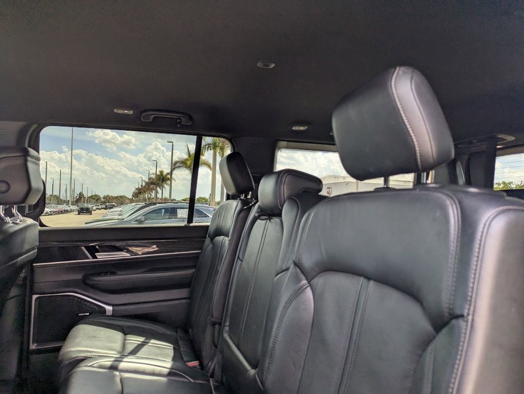 Used 2022 Jeep Wagoneer Series III image 19