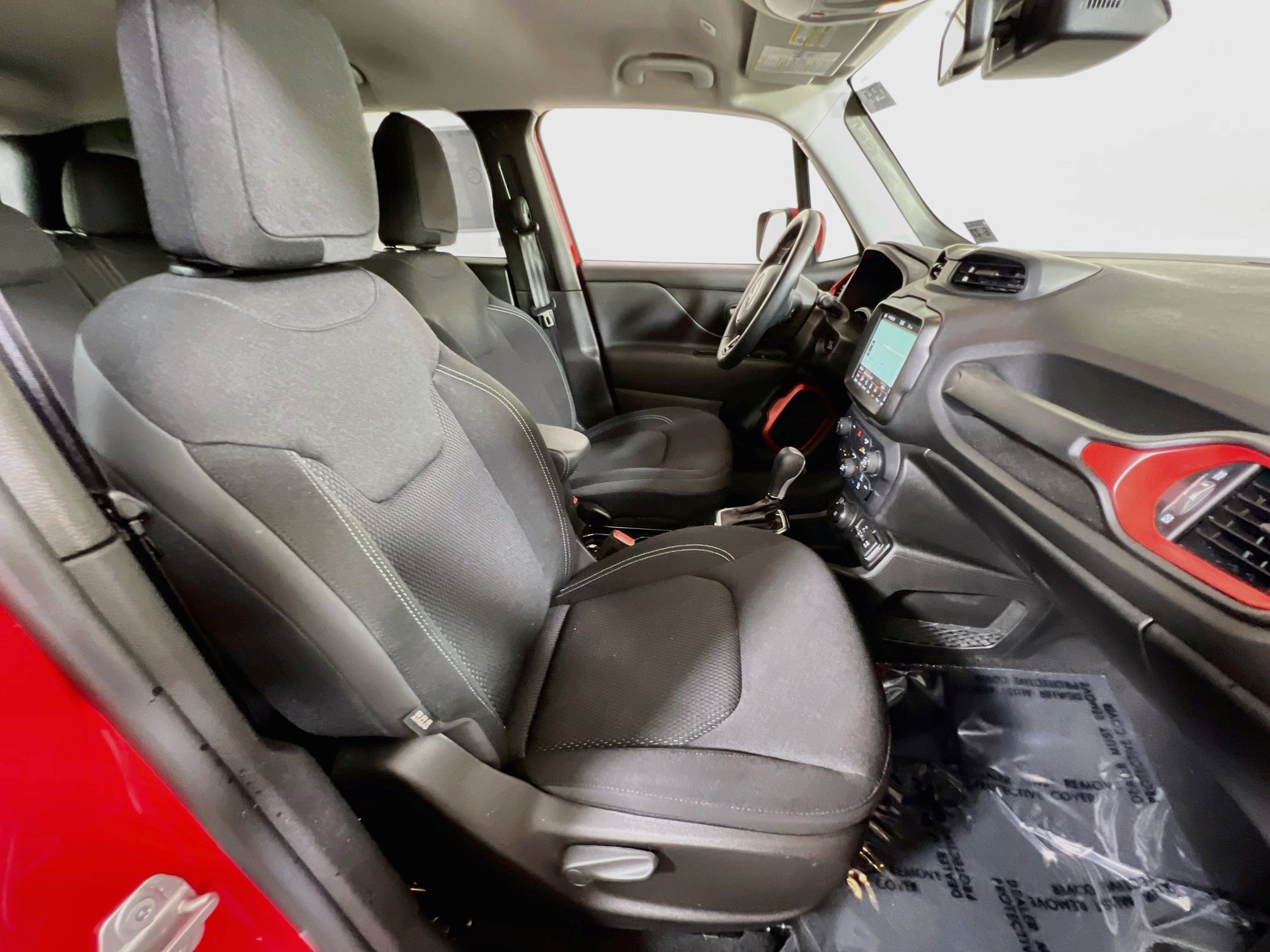 Used 2022 Jeep Renegade Latitude w/ Convenience Group AWD/4WD image 27