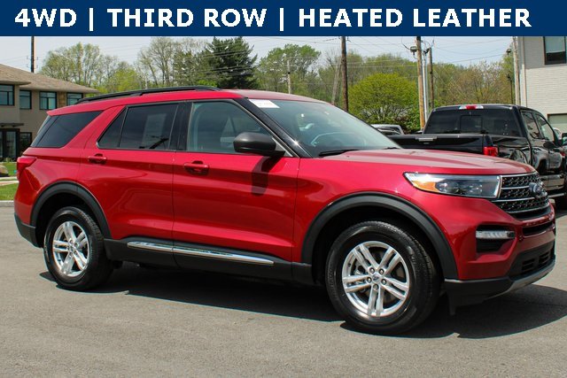 Used 2022 Ford Explorer XLT w/ Equipment Group 202A image 2