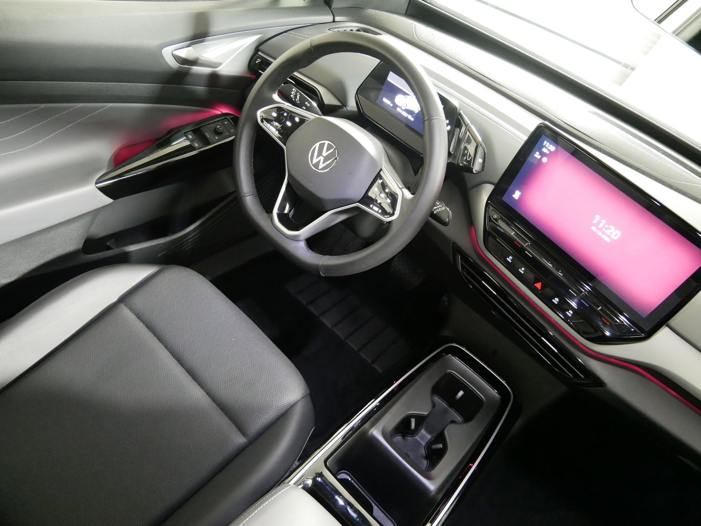 Used 2023 Volkswagen ID.4 Pro S image 9