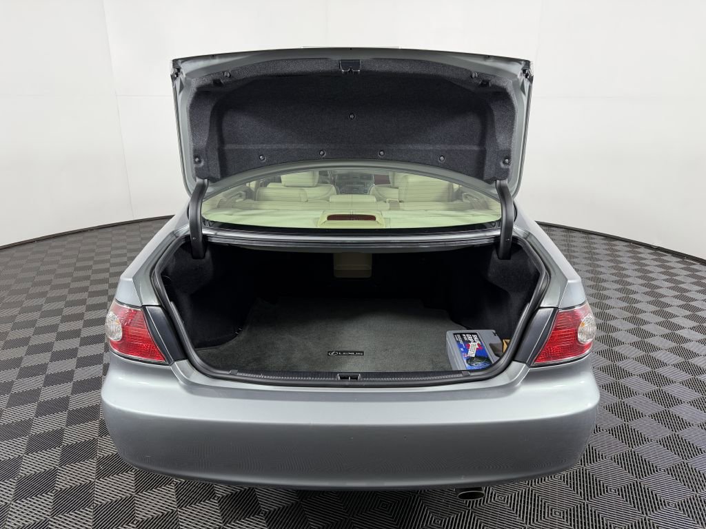 Used 2004 Lexus ES 330 image 8