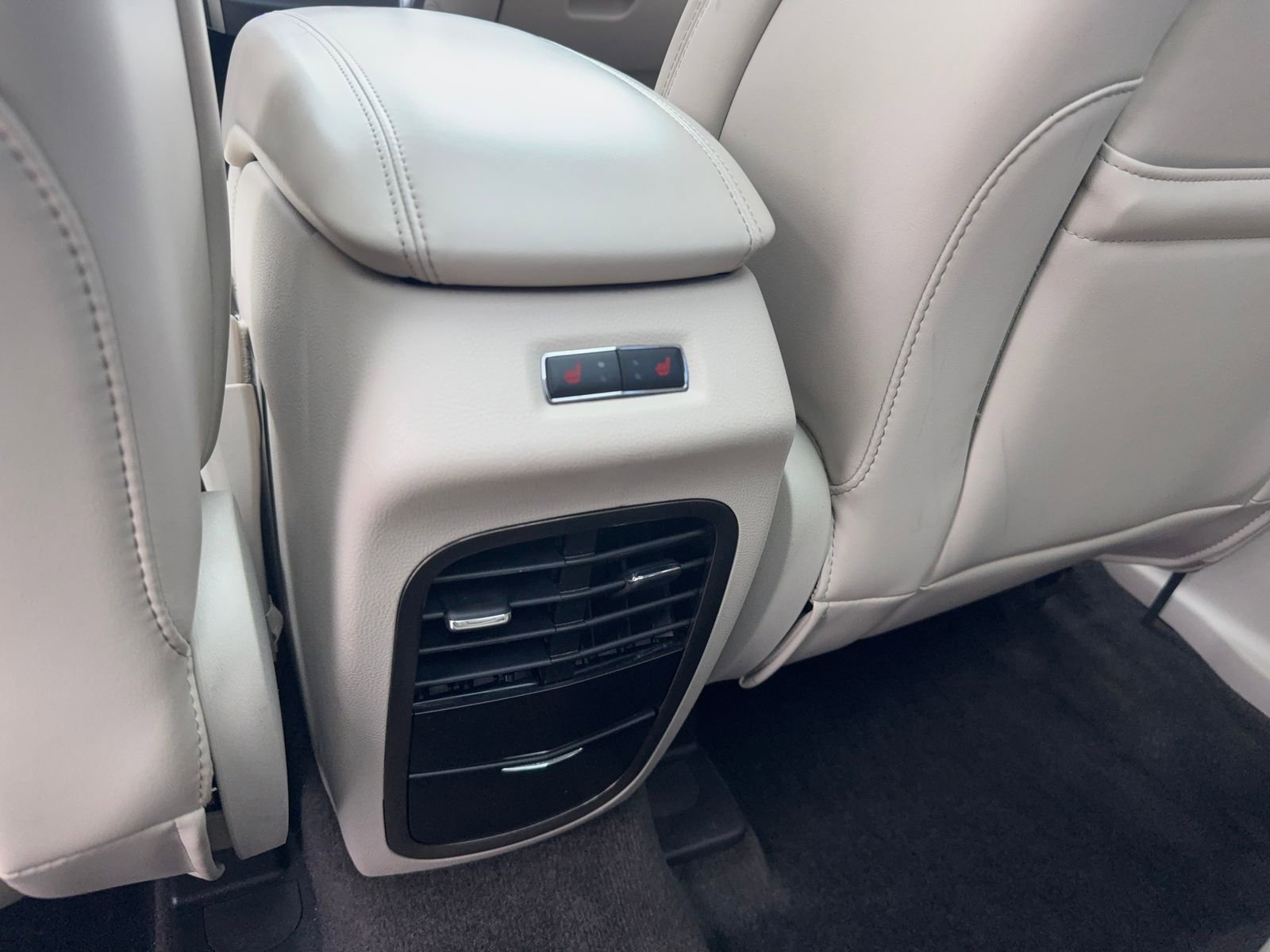 Used 2017 Lincoln MKC Reserve w/ Lincoln MKC Climate Package image 36