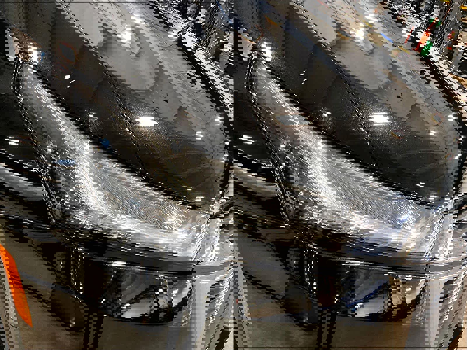 Used 2023 Chevrolet Traverse LT image 34