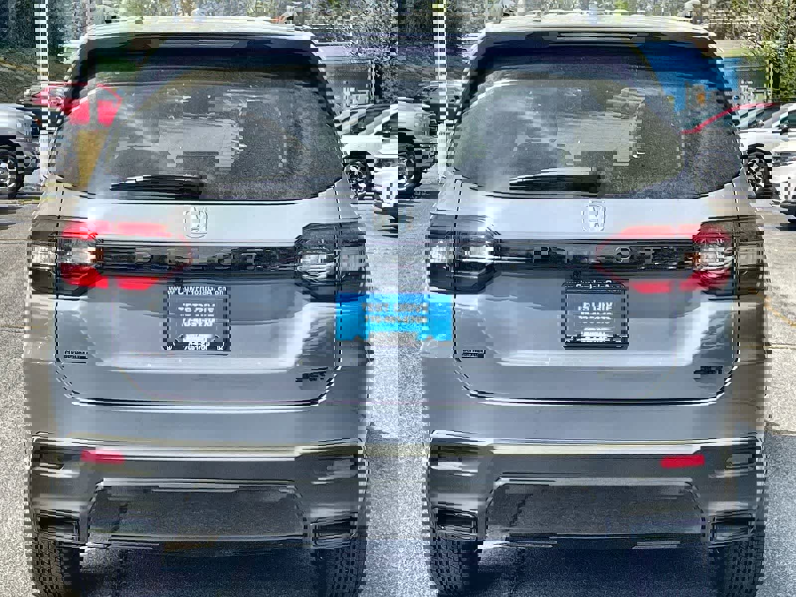 New 2026 Honda Pilot Sport image 3