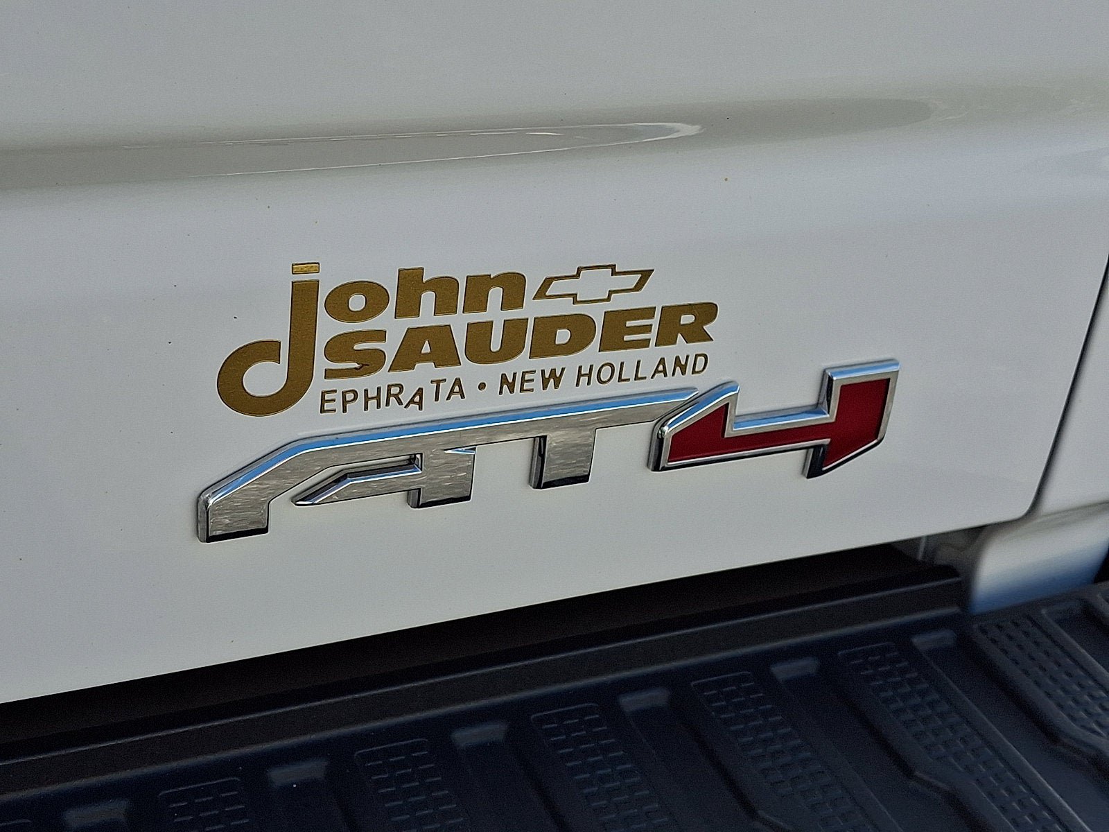 Used 2024 GMC Sierra 1500 AT4 w/ Technology Package AWD/4WD image 34