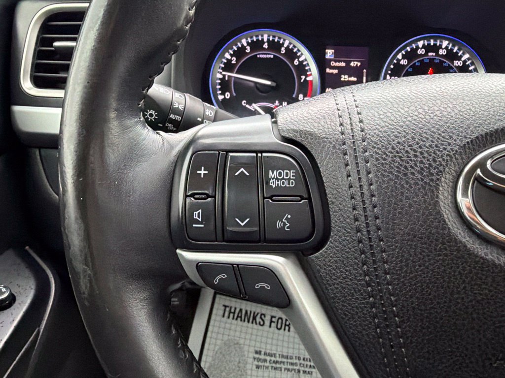 Used 2018 Toyota Highlander Limited AWD/4WD image 29