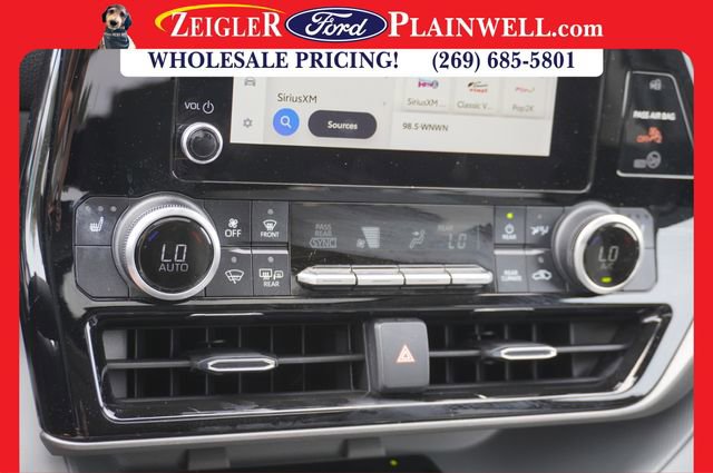 Used 2023 Toyota Highlander XLE image 23