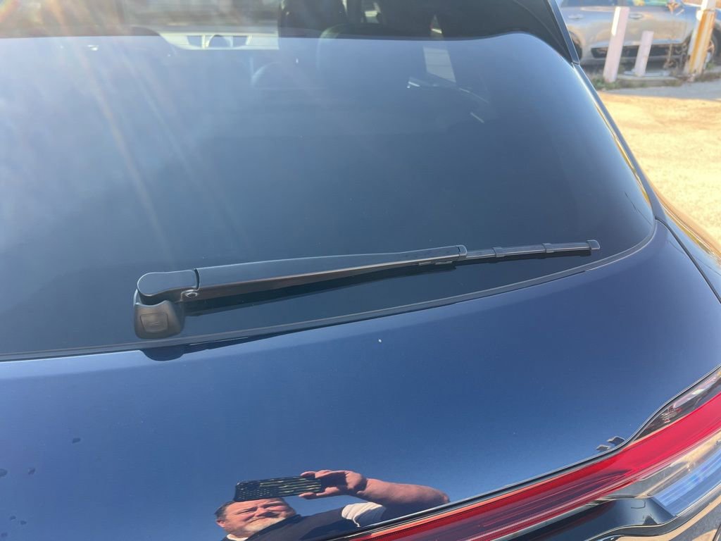 Used 2022 Porsche Macan Base image 34