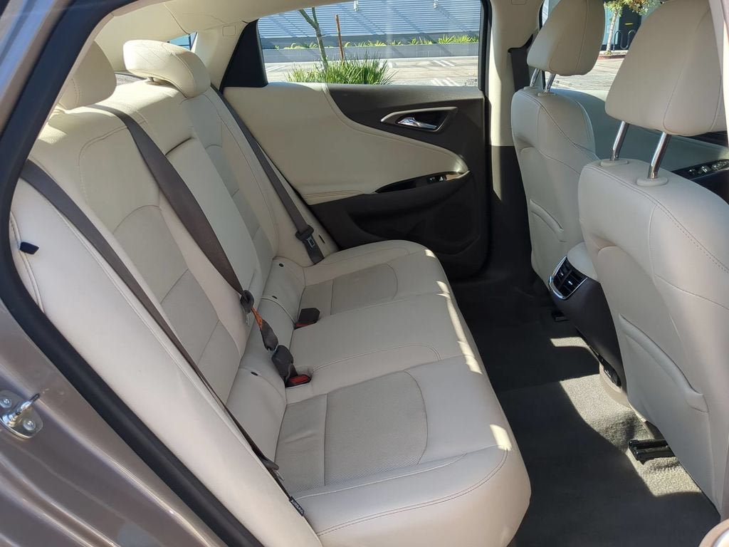 Used 2024 Chevrolet Malibu LT FWD image 30