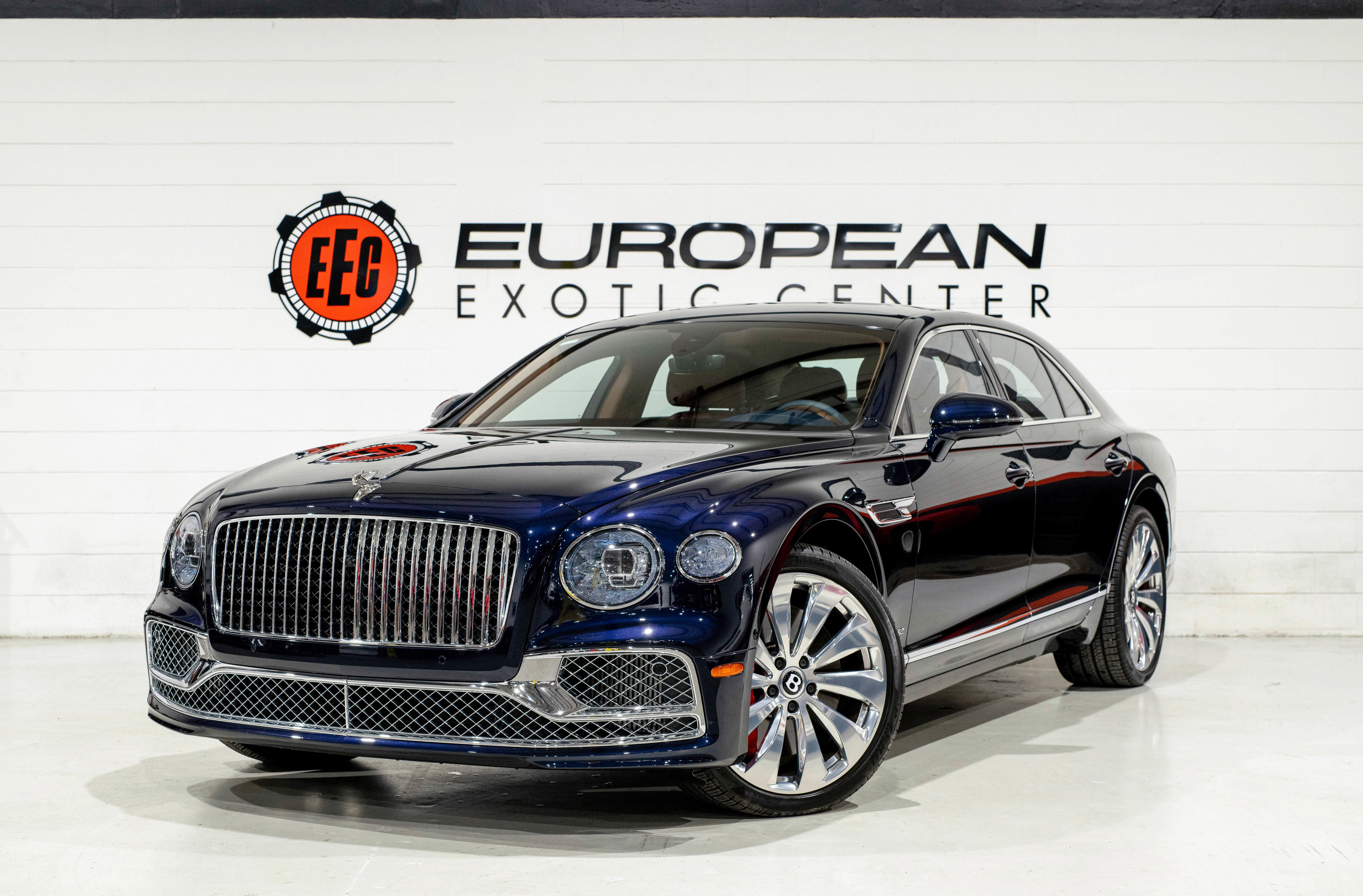 Used 2021 Bentley Flying Spur W12 AWD/4WD image 4