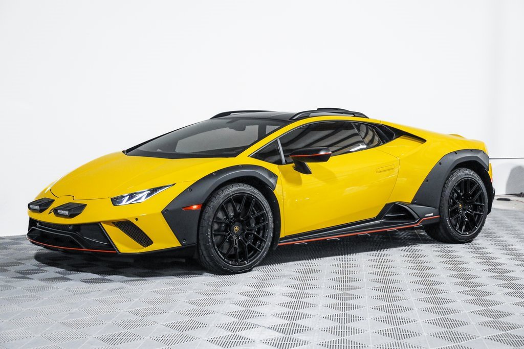 Used 2023 Lamborghini Huracan Sterrato image 17