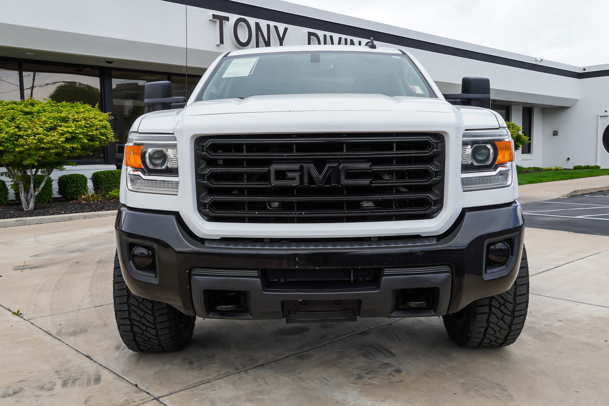 Used 2016 GMC Sierra 2500 SLE w/ SLE Preferred Package AWD/4WD image 3