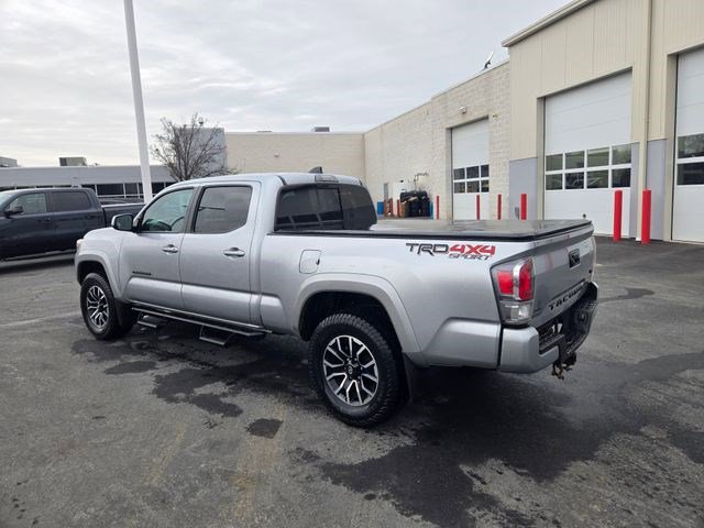 Used 2022 Toyota Tacoma TRD Sport AWD/4WD image 6