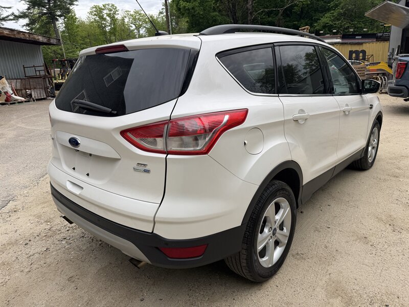 Used 2016 Ford Escape SE w/ SE Leather Comfort Package AWD/4WD image 5
