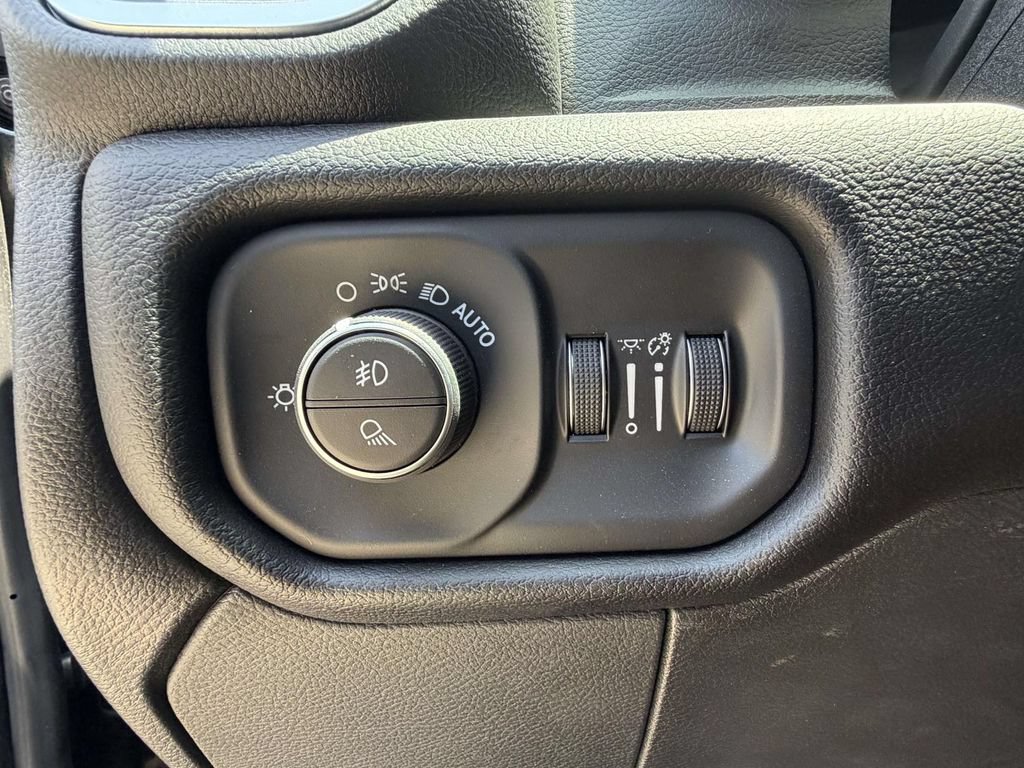 New 2026 RAM 2500 Laramie w/ Night Edition AWD/4WD image 25