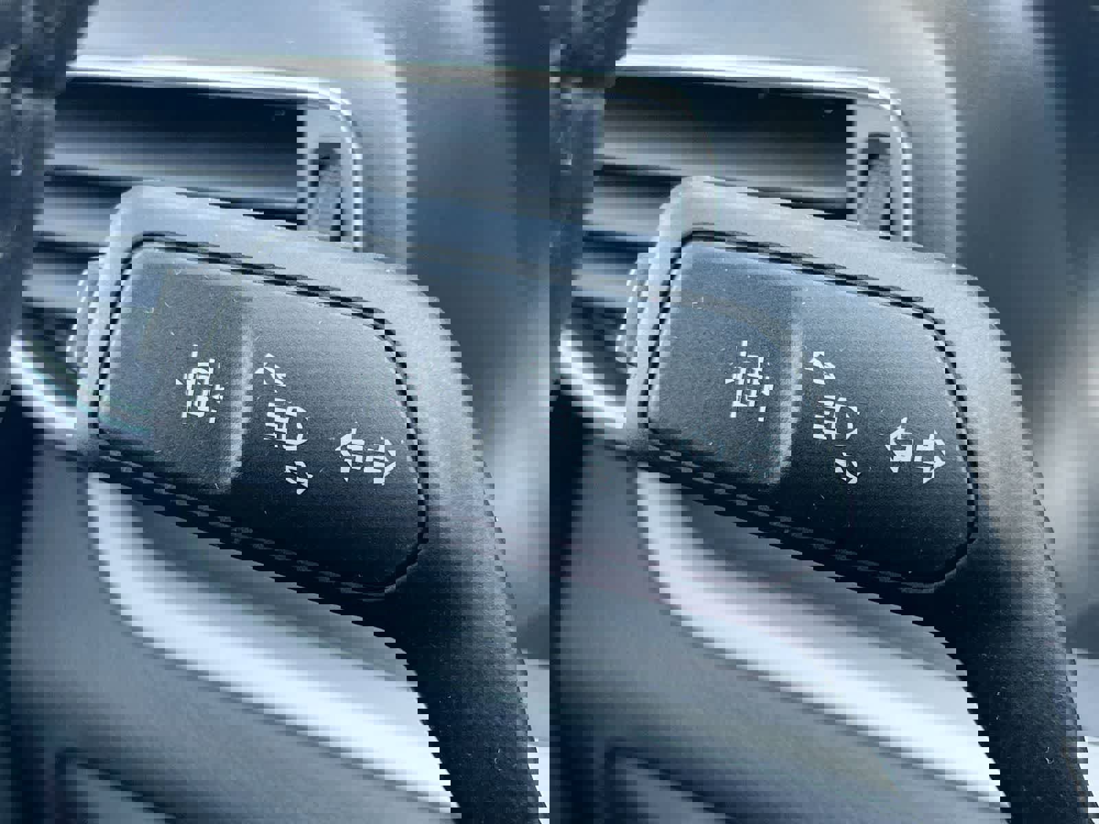 Used 2024 Ford Explorer XLT w/ Equipment Group 202A AWD/4WD image 26