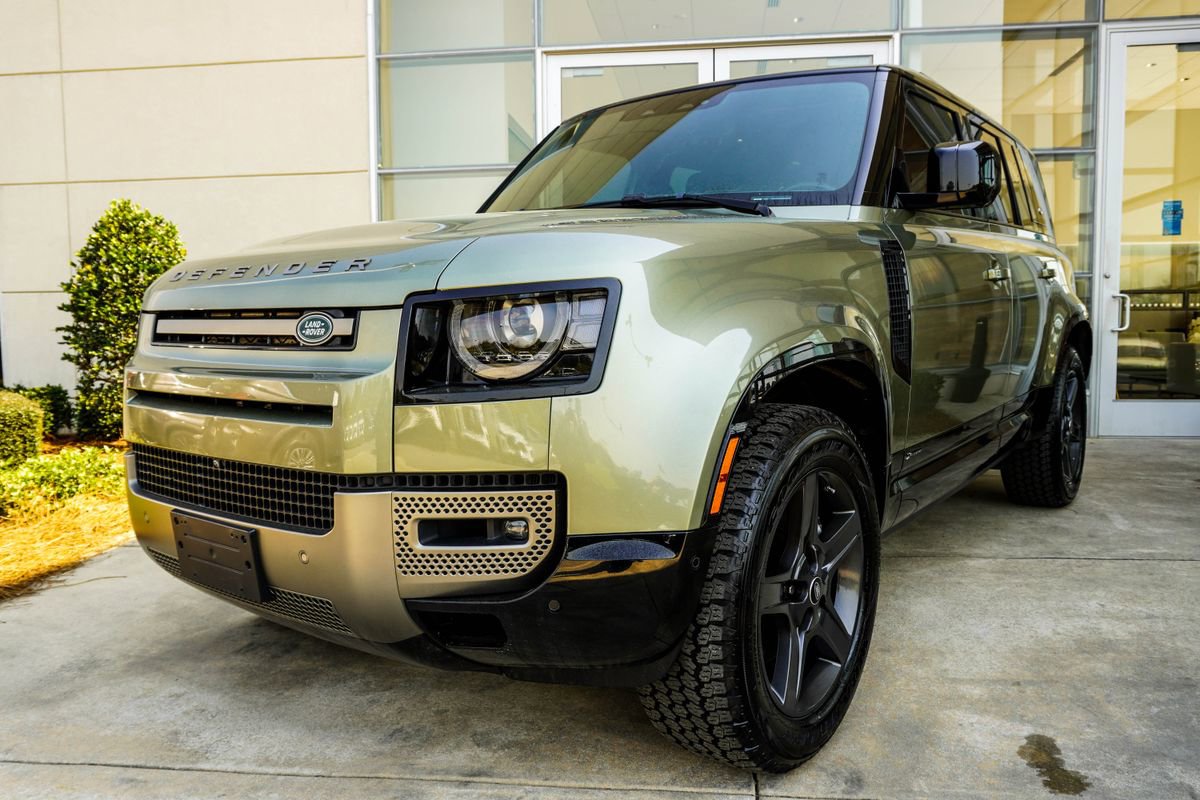 Used 2021 Land Rover Defender 110 X-Dynamic HSE image 8